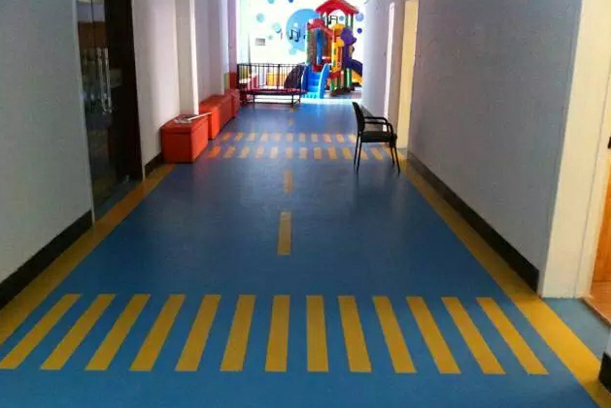 幼教楼梯